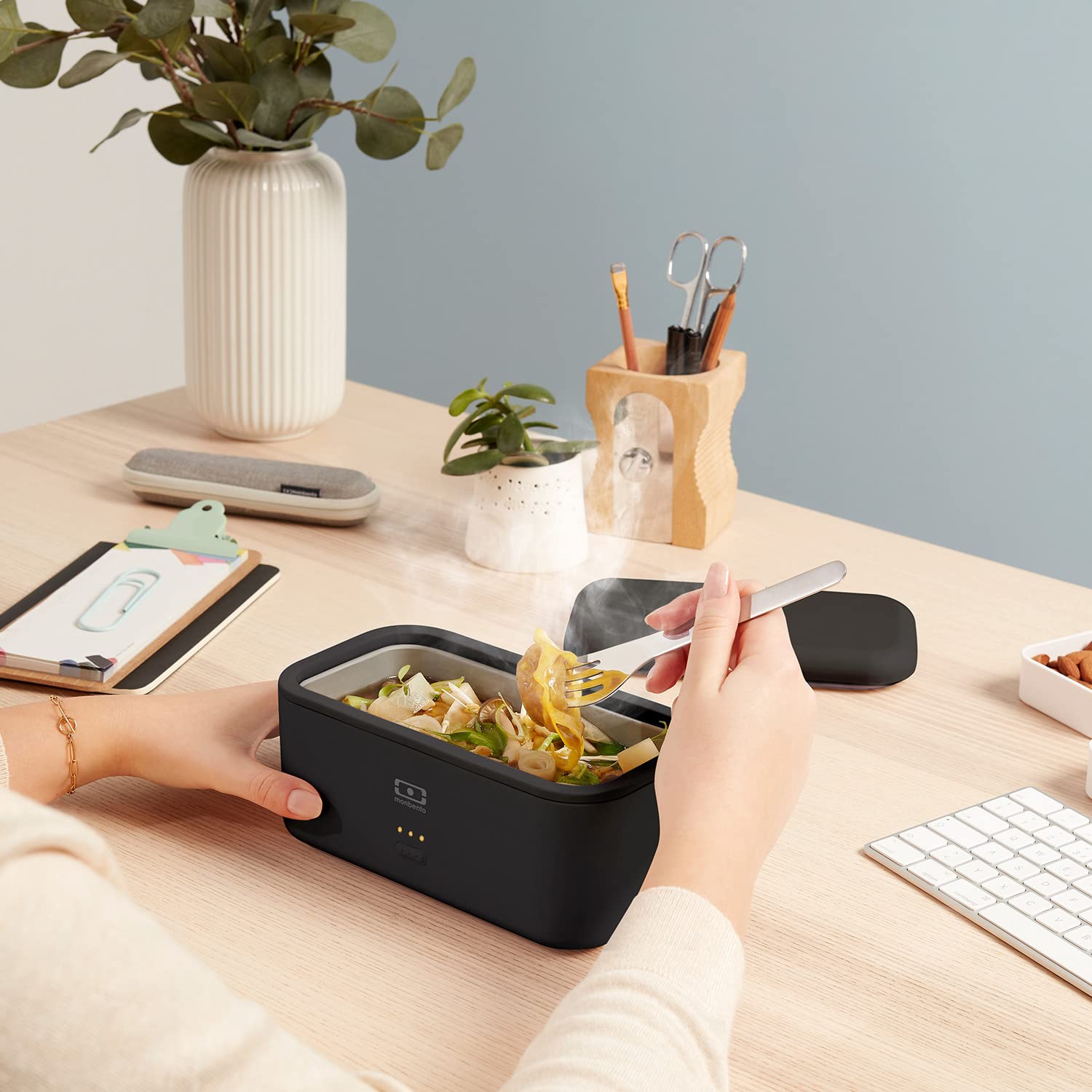 monbento-mb-warmer-onyx-schwarz-elektrische-lunchbox-700-ml image 7